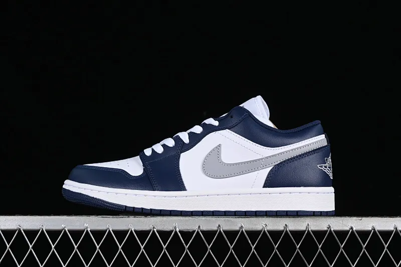 All categories Air Jordan Jordan series basketball shoes Air Jordan 1 Low G version pure original Air Jordan 1 Low AJ1 Joe 1 white blue gray low-top cultural basketball shoes 553558-141